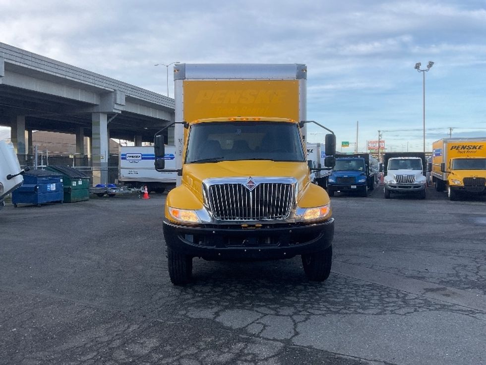 Medium Duty Box Truck-Light and Medium Duty Trucks-International-2021-MV607-Seattle-WA-184,812\n\t\tmiles-$ 44,750 - Image 2