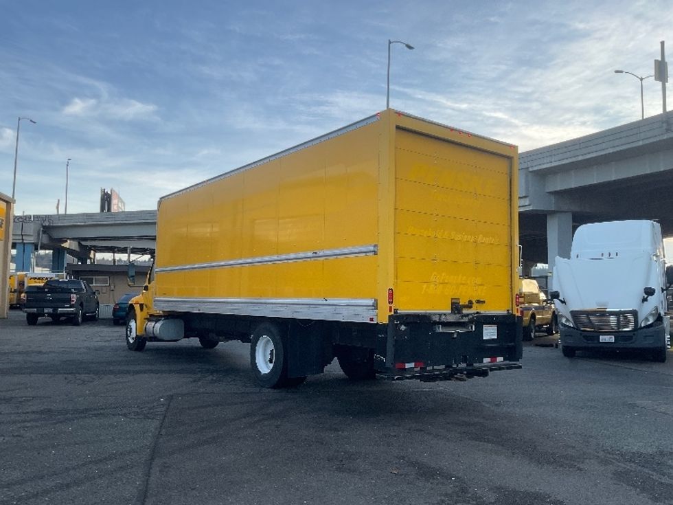 Medium Duty Box Truck-Light and Medium Duty Trucks-International-2021-MV607-Seattle-WA-184,812\n\t\tmiles-$ 44,750 - Image 6