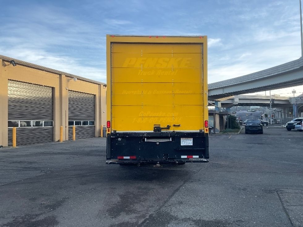 Medium Duty Box Truck-Light and Medium Duty Trucks-International-2021-MV607-Seattle-WA-184,812\n\t\tmiles-$ 44,750 - Image 7