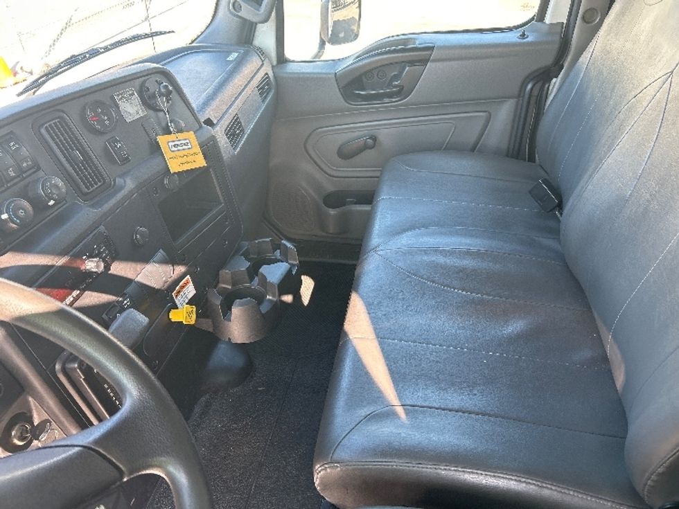 Medium Duty Box Truck-Light and Medium Duty Trucks-International-2021-MV607-Seattle-WA-226,828\n\t\tmiles-$ 45,500 - Image 18