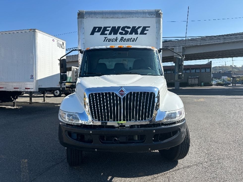 Medium Duty Box Truck-Light and Medium Duty Trucks-International-2021-MV607-Seattle-WA-226,828\n\t\tmiles-$ 45,500 - Image 2