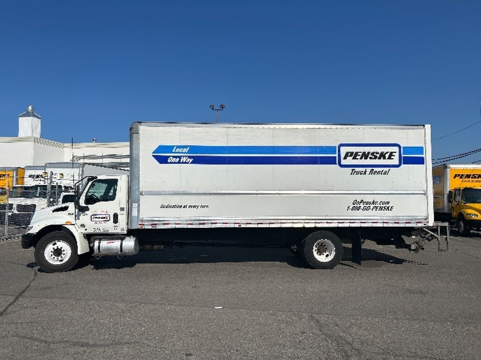 Medium Duty Box Truck-Light and Medium Duty Trucks-International-2021-MV607-Seattle-WA-226,828\n\t\tmiles-$ 45,500 - Image 4
