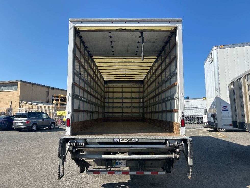 Medium Duty Box Truck-Light and Medium Duty Trucks-International-2021-MV607-Seattle-WA-226,828\n\t\tmiles-$ 45,500 - Image 8