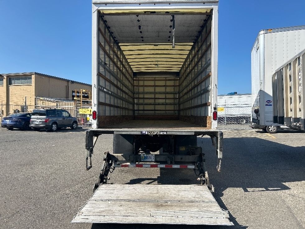 Medium Duty Box Truck-Light and Medium Duty Trucks-International-2021-MV607-Seattle-WA-226,828\n\t\tmiles-$ 45,500 - Image 9