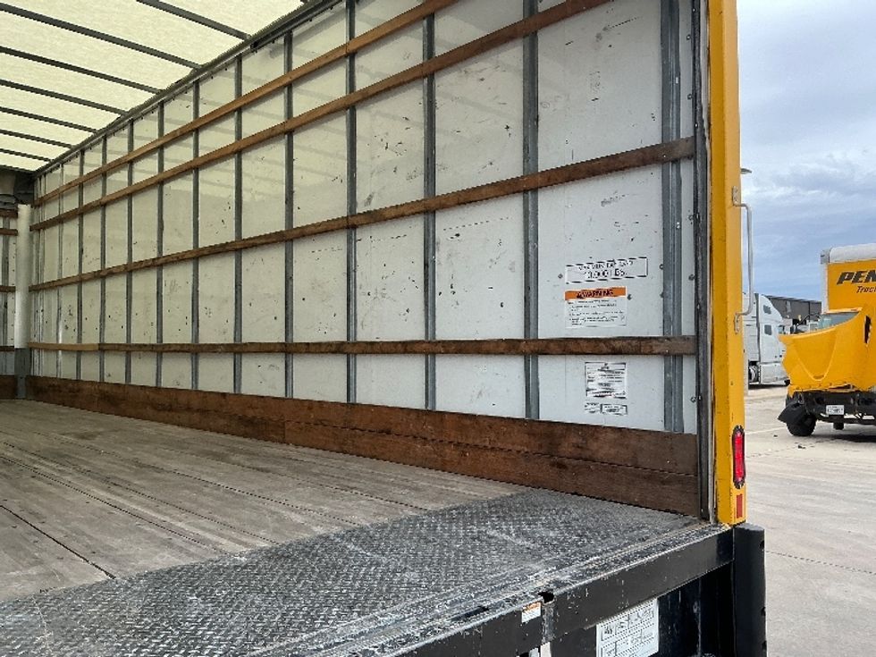 Medium Duty Box Truck-Light and Medium Duty Trucks-International-2021-MV607-Selma-TX-205,072\n\t\tmiles-$ 41,500 - Image 11