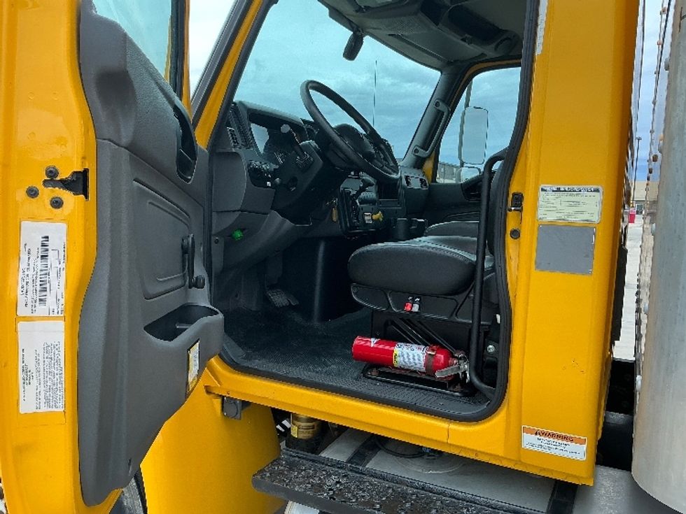 Medium Duty Box Truck-Light and Medium Duty Trucks-International-2021-MV607-Selma-TX-205,072\n\t\tmiles-$ 41,500 - Image 15