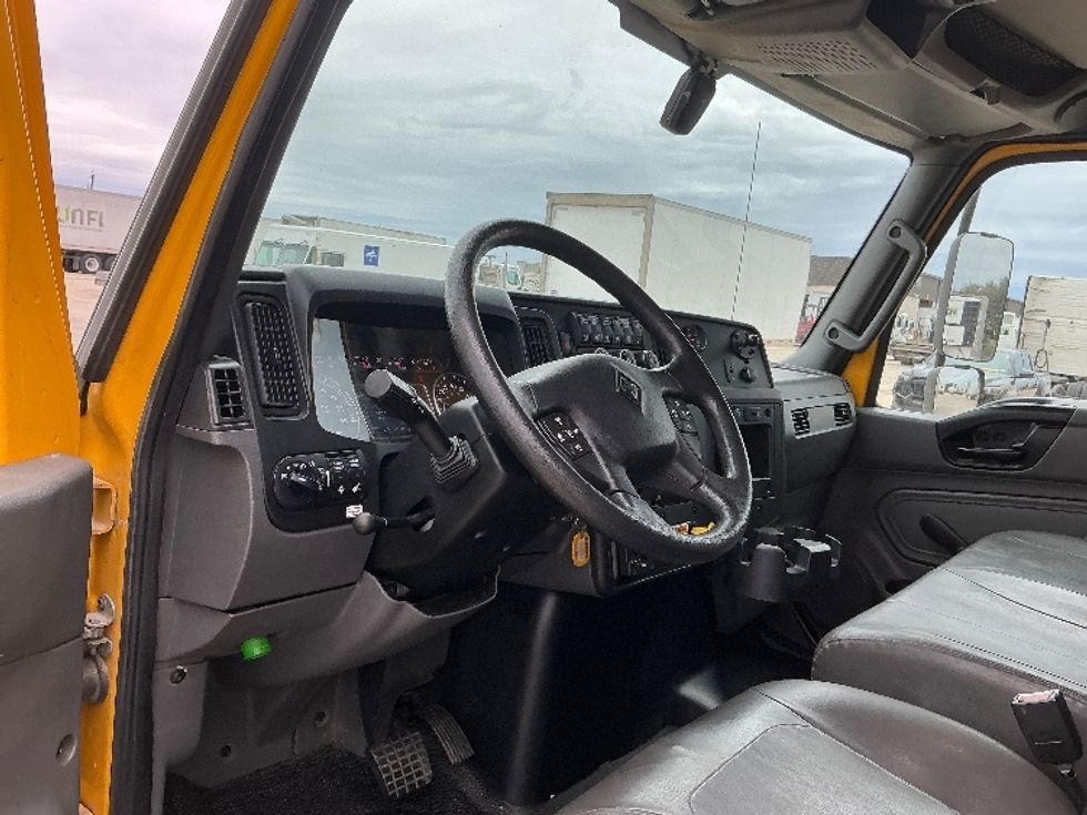 Medium Duty Box Truck-Light and Medium Duty Trucks-International-2021-MV607-Selma-TX-205,072\n\t\tmiles-$ 41,500 - Image 16