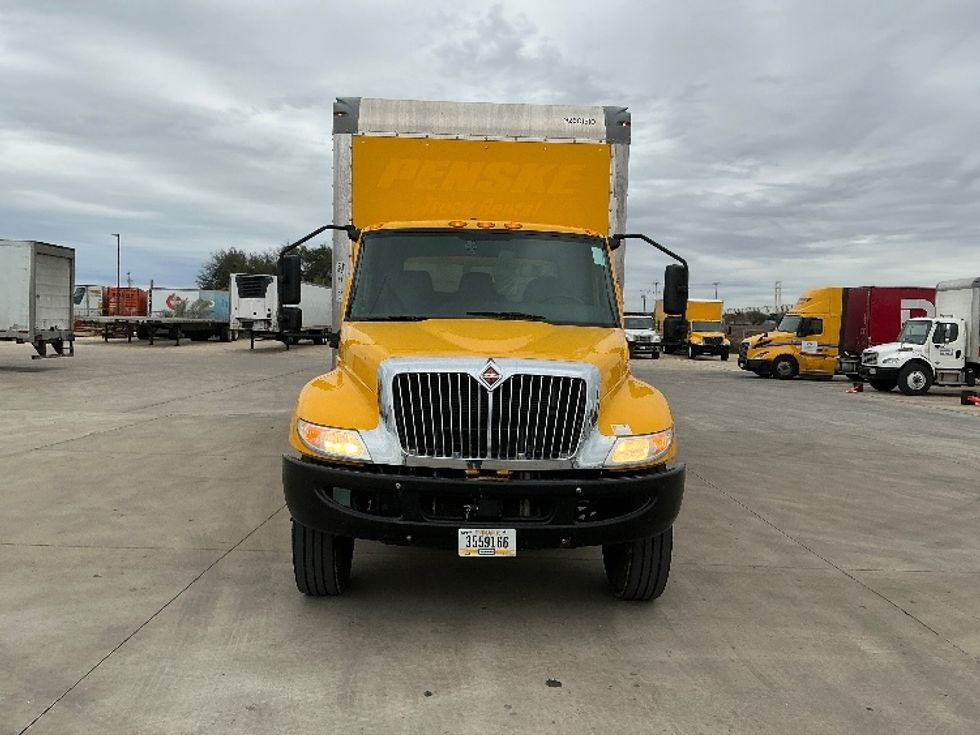 Medium Duty Box Truck-Light and Medium Duty Trucks-International-2021-MV607-Selma-TX-205,072\n\t\tmiles-$ 41,500 - Image 2