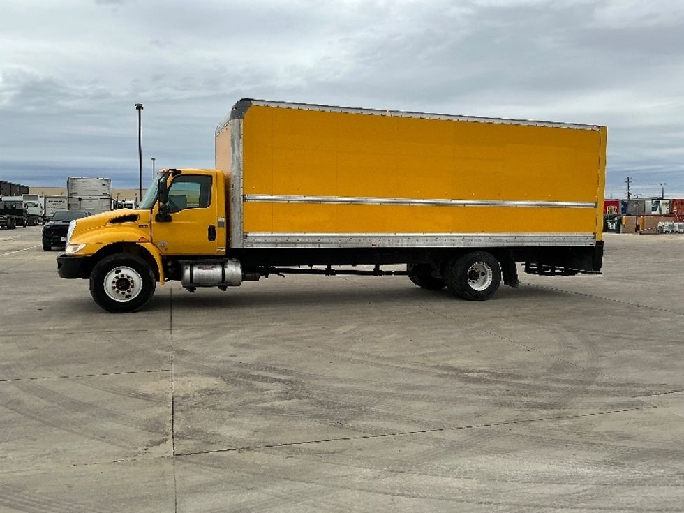Medium Duty Box Truck-Light and Medium Duty Trucks-International-2021-MV607-Selma-TX-205,072\n\t\tmiles-$ 41,500 - Image 4