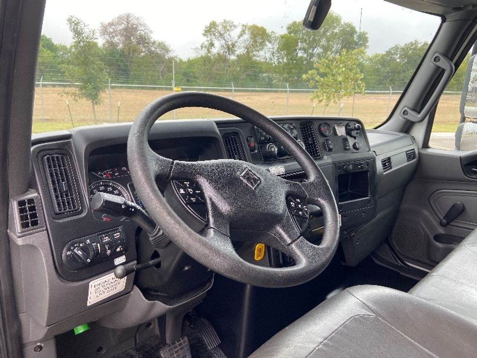 Medium Duty Box Truck-Light and Medium Duty Trucks-International-2021-MV607-Selma-TX-213,370\n\t\tmiles-$ 47,750 - Image 17