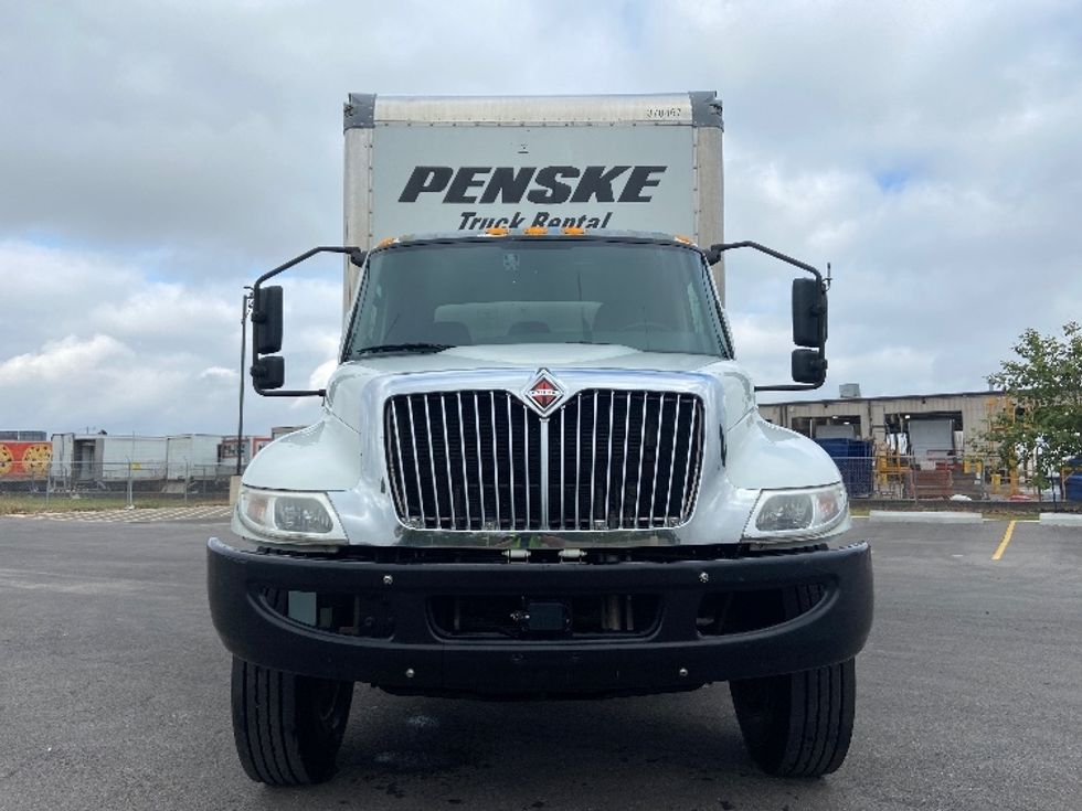 Medium Duty Box Truck-Light and Medium Duty Trucks-International-2021-MV607-Selma-TX-213,370\n\t\tmiles-$ 47,750 - Image 2