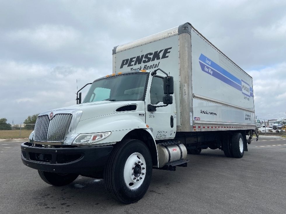 Medium Duty Box Truck-Light and Medium Duty Trucks-International-2021-MV607-Selma-TX-213,370\n\t\tmiles-$ 47,750 - Image 3