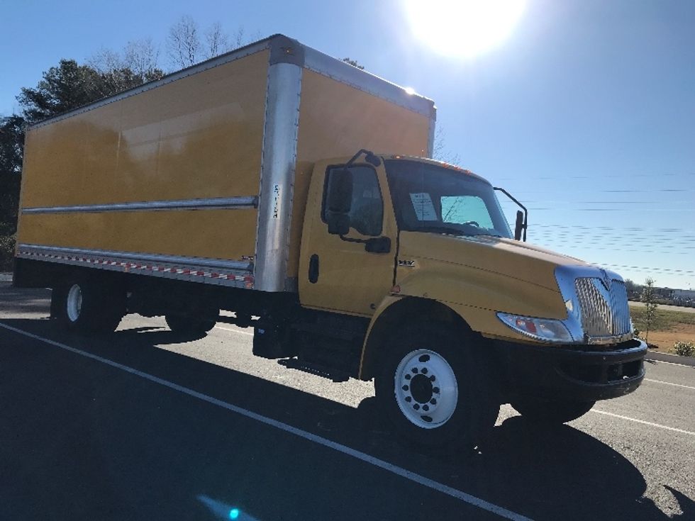 Medium Duty Box Truck-Light and Medium Duty Trucks-International-2021-MV607-Shreveport-LA-209,577\n\t\tmiles-$ 41,000 - Image 1