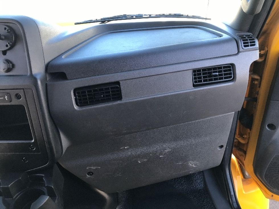 Medium Duty Box Truck-Light and Medium Duty Trucks-International-2021-MV607-Shreveport-LA-209,577\n\t\tmiles-$ 41,000 - Image 18