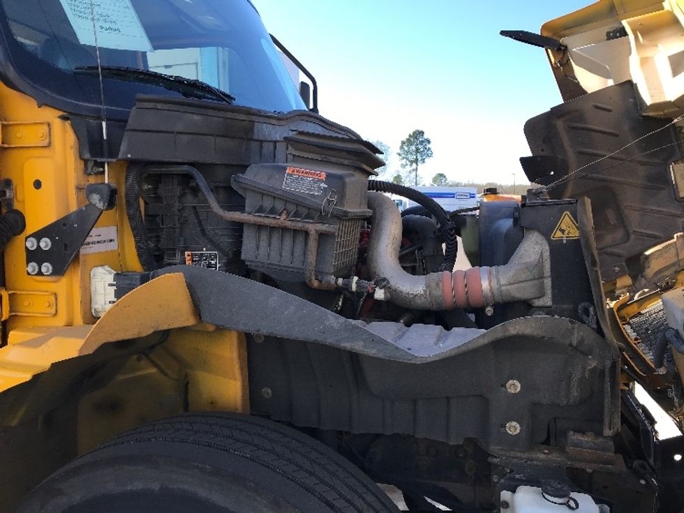 Medium Duty Box Truck-Light and Medium Duty Trucks-International-2021-MV607-Shreveport-LA-209,577\n\t\tmiles-$ 41,000 - Image 20