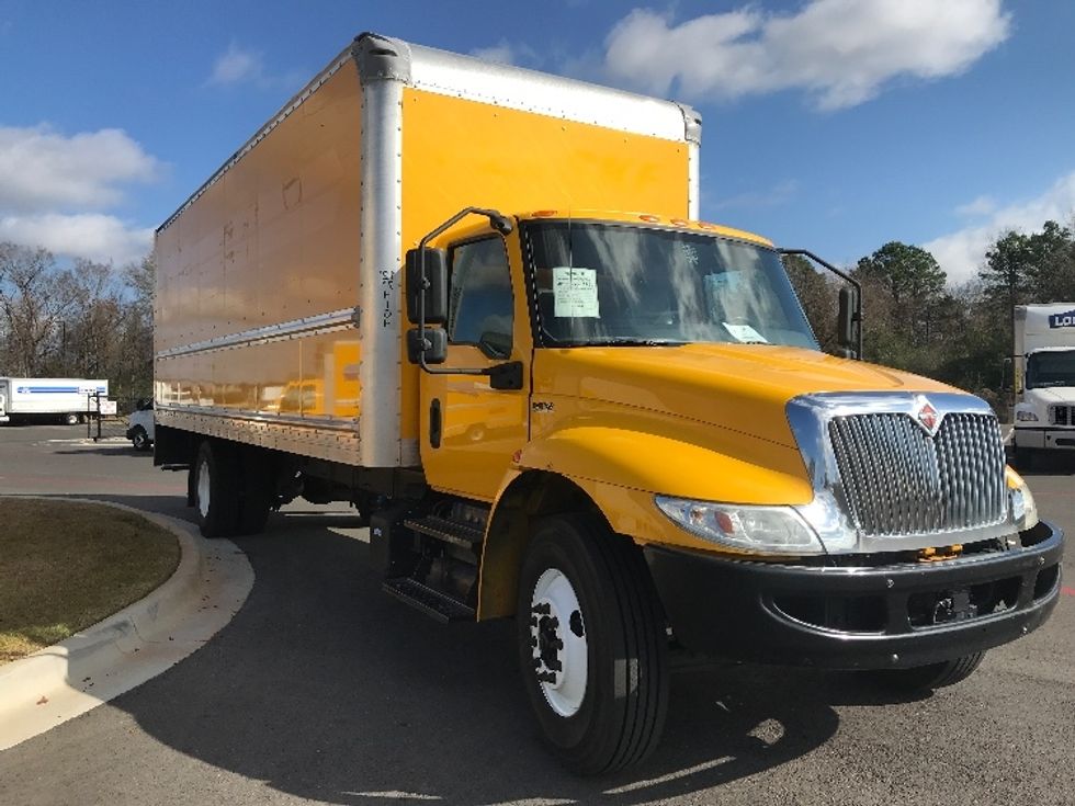 Medium Duty Box Truck-Light and Medium Duty Trucks-International-2021-MV607-Shreveport-LA-230,617\n\t\tmiles-$ 37,750 - Image 1