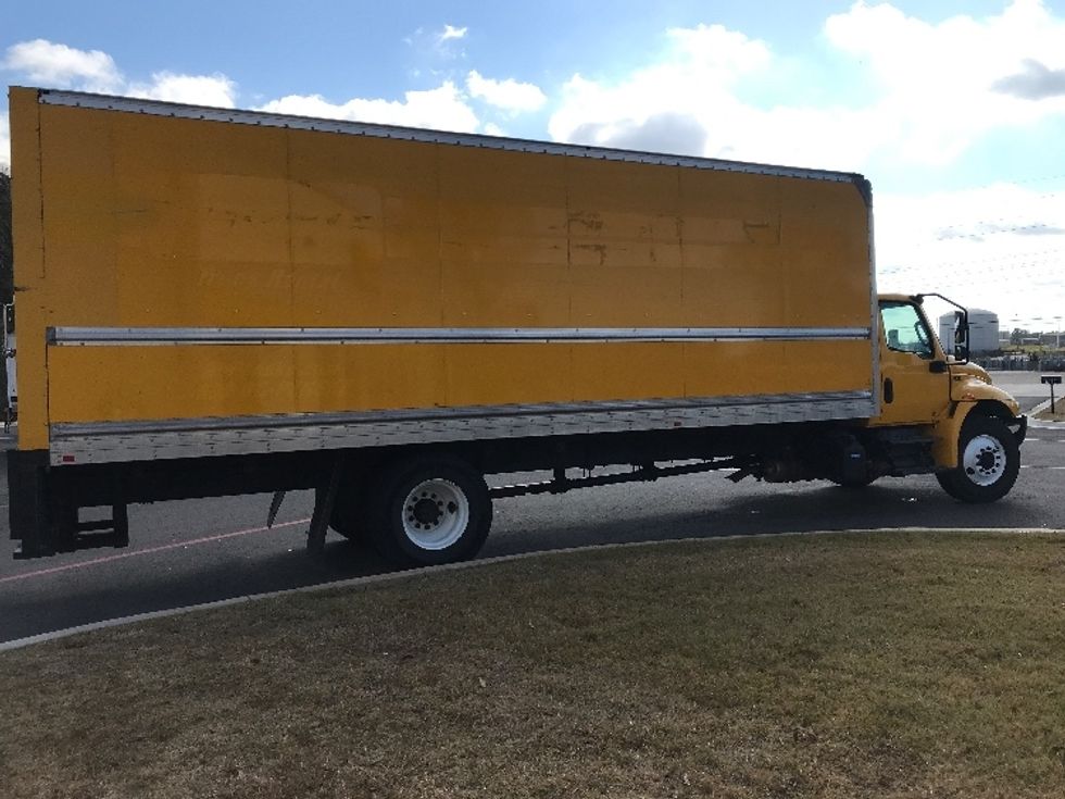 Medium Duty Box Truck-Light and Medium Duty Trucks-International-2021-MV607-Shreveport-LA-230,617\n\t\tmiles-$ 37,750 - Image 14