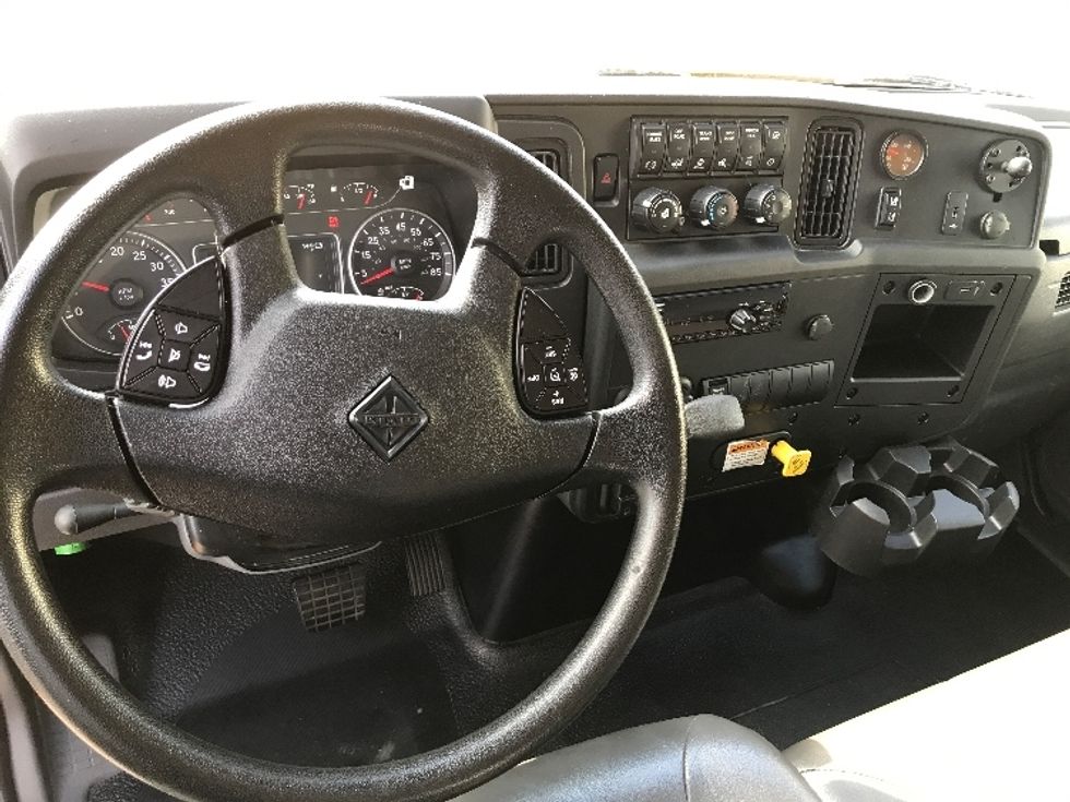 Medium Duty Box Truck-Light and Medium Duty Trucks-International-2021-MV607-Shreveport-LA-230,617\n\t\tmiles-$ 37,750 - Image 17