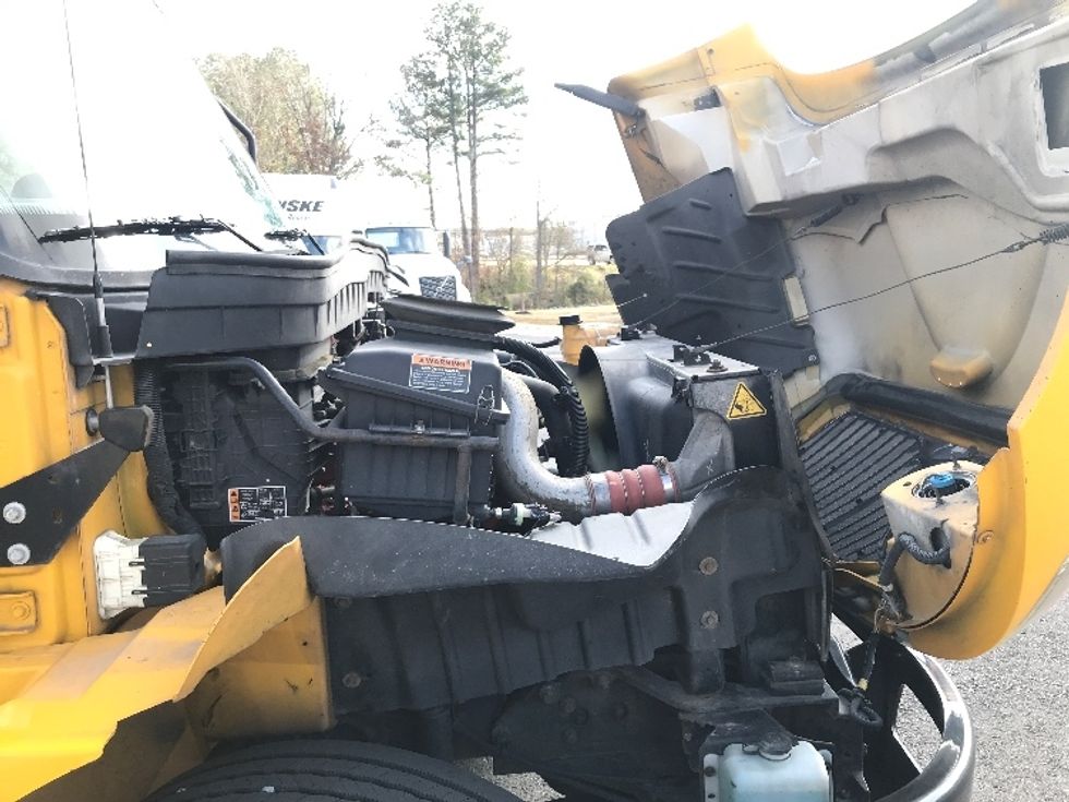 Medium Duty Box Truck-Light and Medium Duty Trucks-International-2021-MV607-Shreveport-LA-230,617\n\t\tmiles-$ 37,750 - Image 22