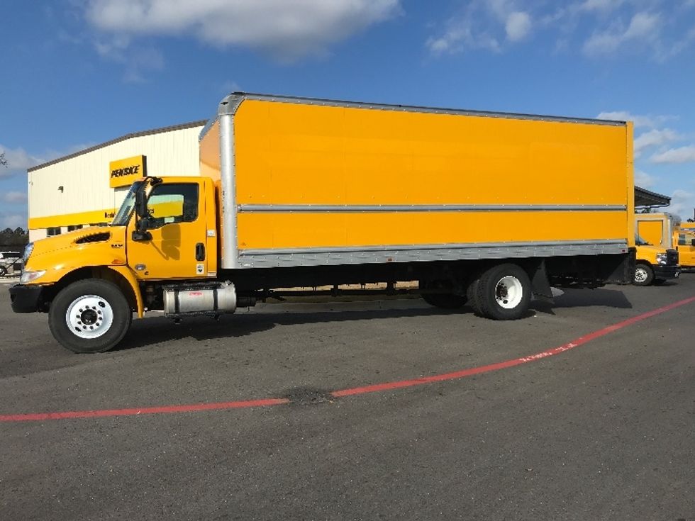 Medium Duty Box Truck-Light and Medium Duty Trucks-International-2021-MV607-Shreveport-LA-230,617\n\t\tmiles-$ 37,750 - Image 4