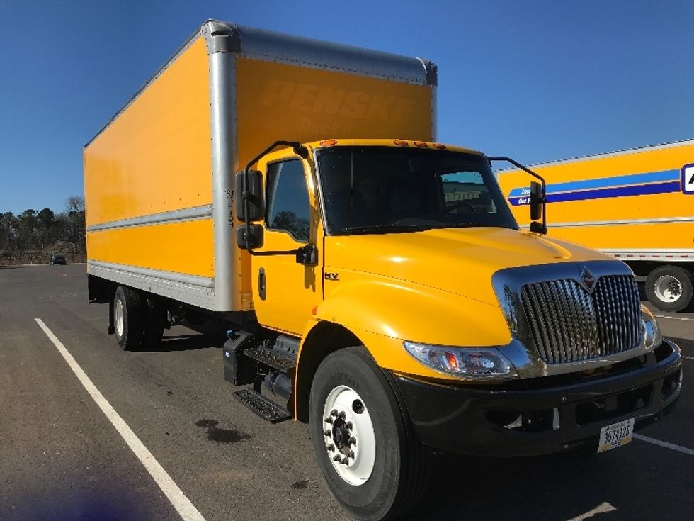 Medium Duty Box Truck-Light and Medium Duty Trucks-International-2021-MV607-Shreveport-LA-234,306\n\t\tmiles-$ 37,250 - Image 1