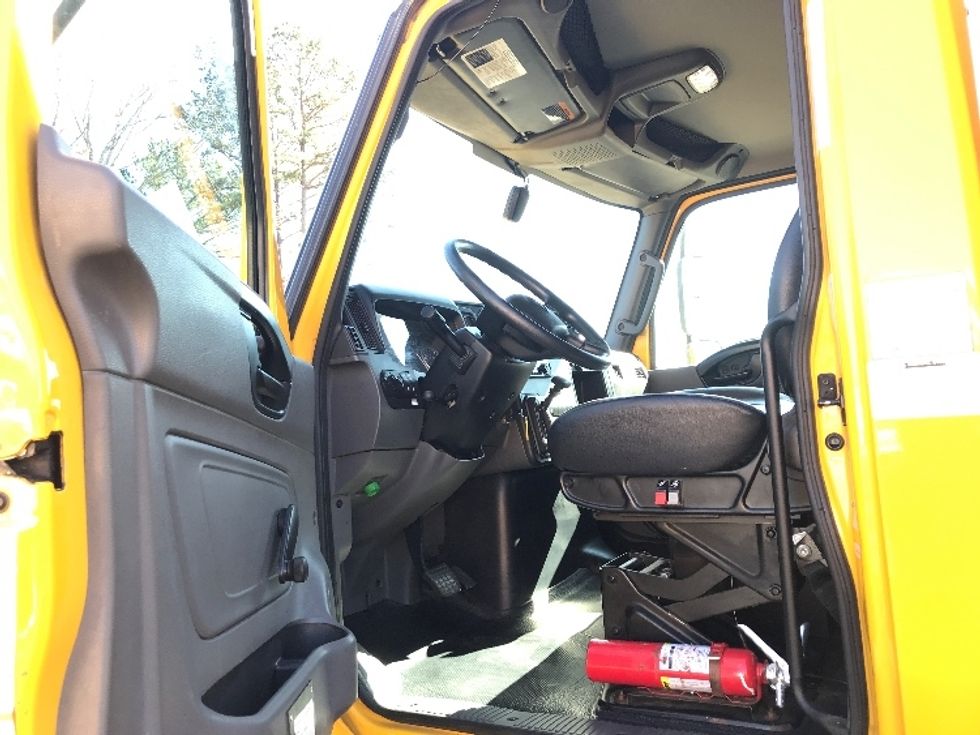 Medium Duty Box Truck-Light and Medium Duty Trucks-International-2021-MV607-Shreveport-LA-234,306\n\t\tmiles-$ 37,250 - Image 15