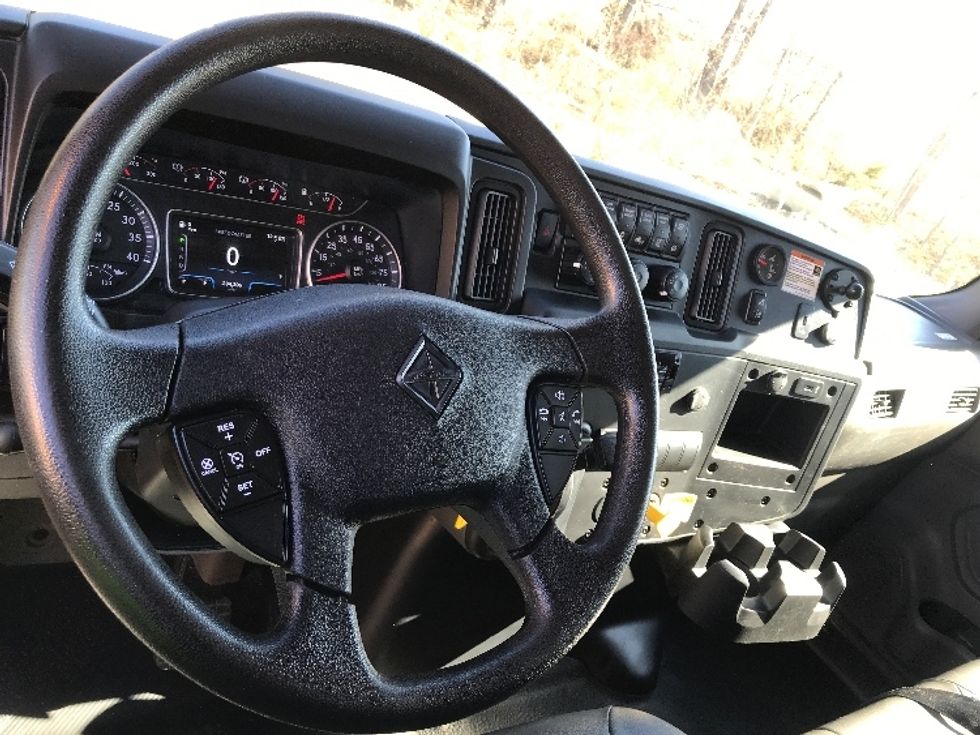 Medium Duty Box Truck-Light and Medium Duty Trucks-International-2021-MV607-Shreveport-LA-234,306\n\t\tmiles-$ 37,250 - Image 17