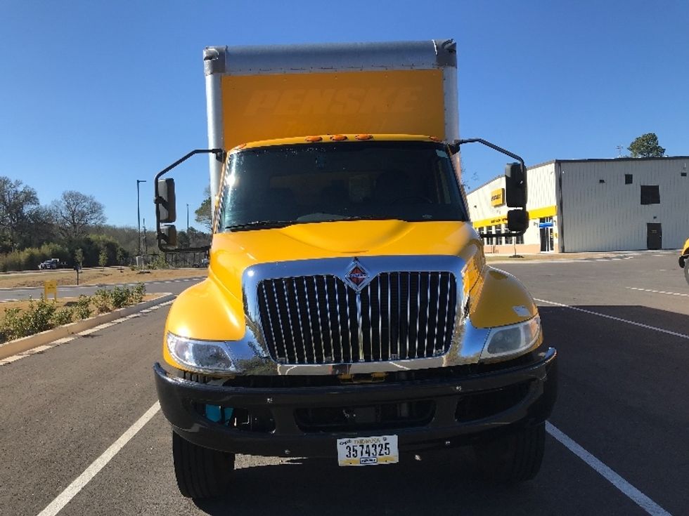 Medium Duty Box Truck-Light and Medium Duty Trucks-International-2021-MV607-Shreveport-LA-234,306\n\t\tmiles-$ 37,250 - Image 2