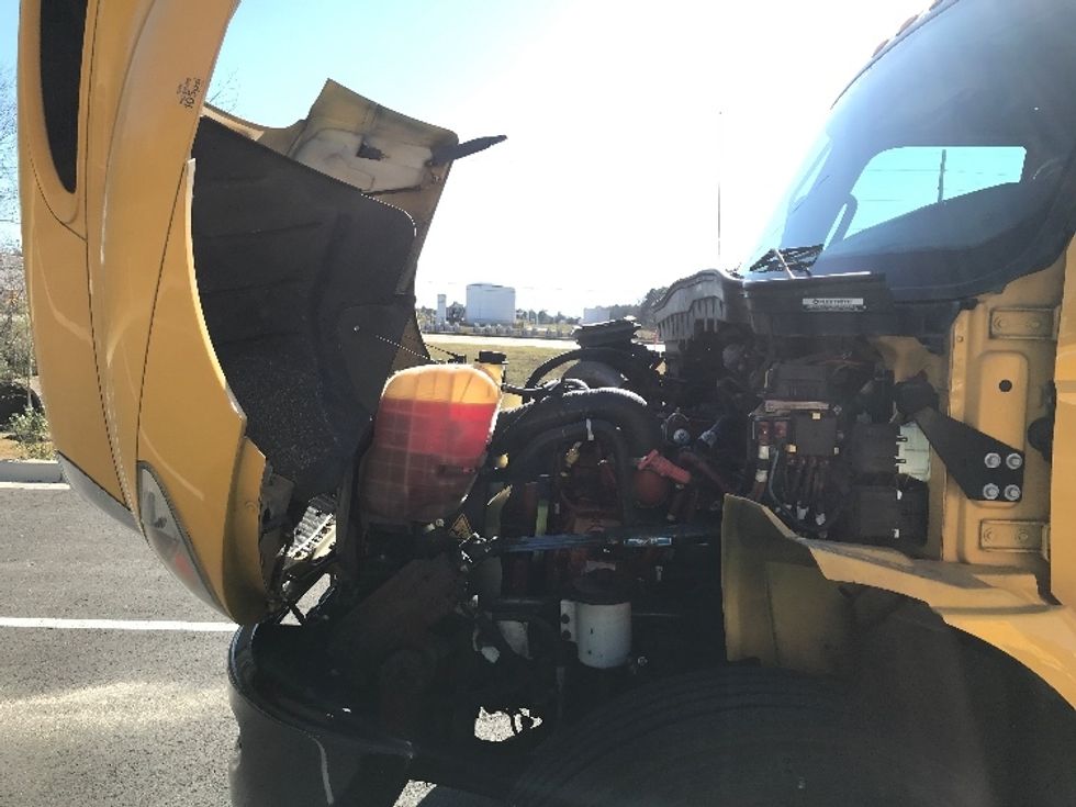 Medium Duty Box Truck-Light and Medium Duty Trucks-International-2021-MV607-Shreveport-LA-234,306\n\t\tmiles-$ 37,250 - Image 23