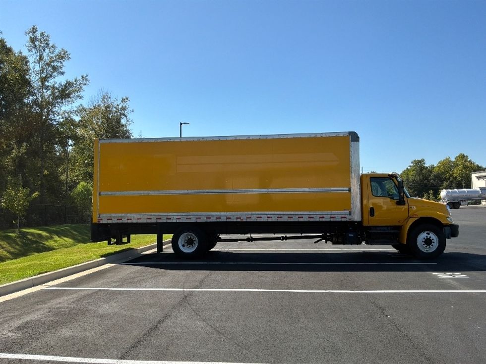 Medium Duty Box Truck-Light and Medium Duty Trucks-International-2021-MV607-Shreveport-LA-251,494\n\t\tmiles-$ 33,000 - Image 14