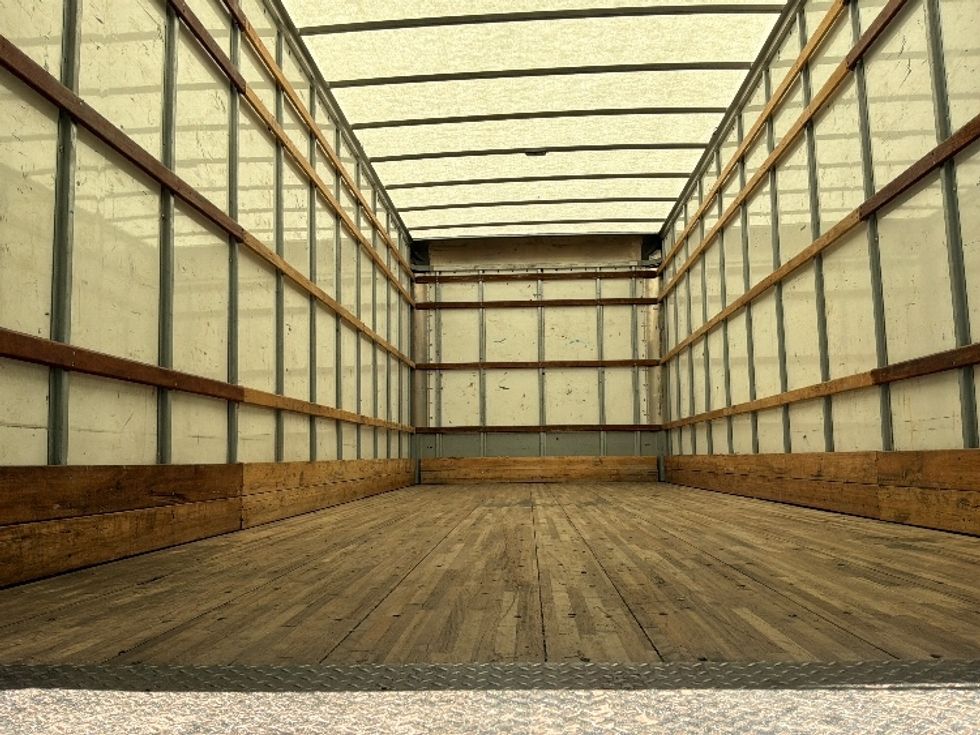 Medium Duty Box Truck-Light and Medium Duty Trucks-International-2021-MV607-Shreveport-LA-251,494\n\t\tmiles-$ 33,000 - Image 8