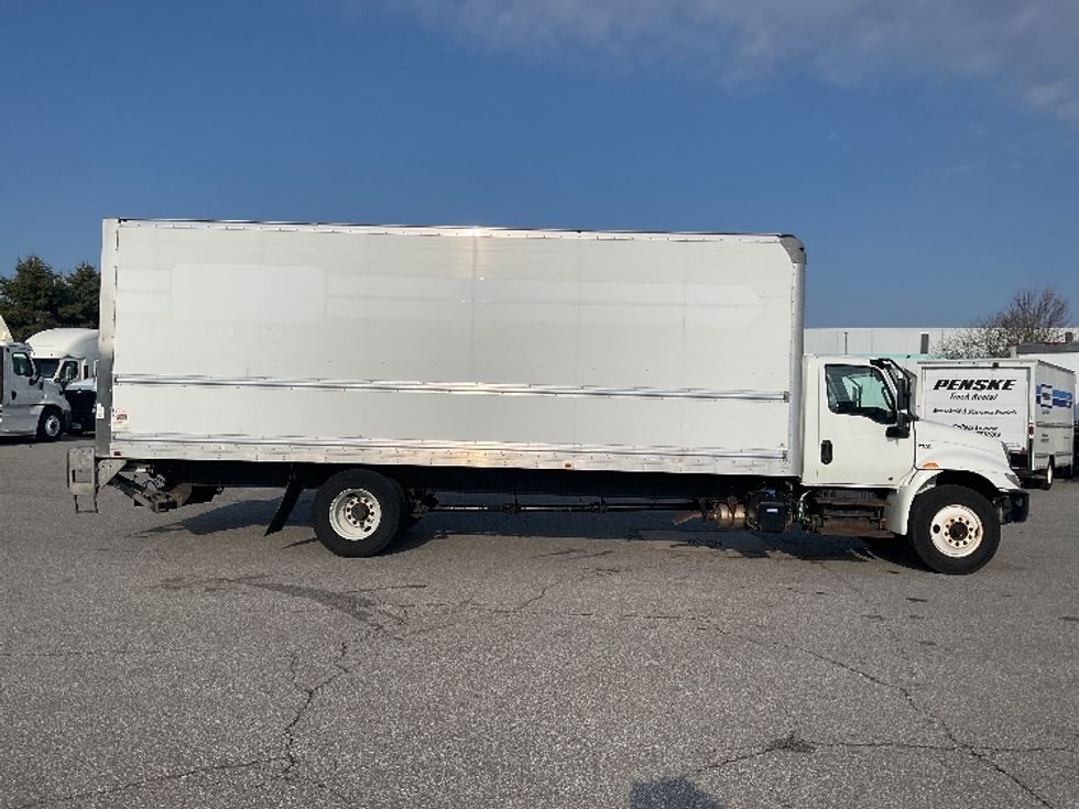 Medium Duty Box Truck-Light and Medium Duty Trucks-International-2021-MV607-South Bend-IN-141,544\n\t\tmiles-$ 62,750 - Image 15