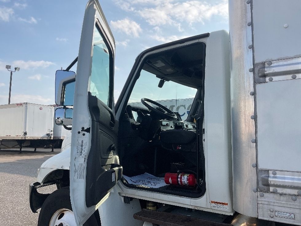 Medium Duty Box Truck-Light and Medium Duty Trucks-International-2021-MV607-South Bend-IN-141,544\n\t\tmiles-$ 62,750 - Image 16