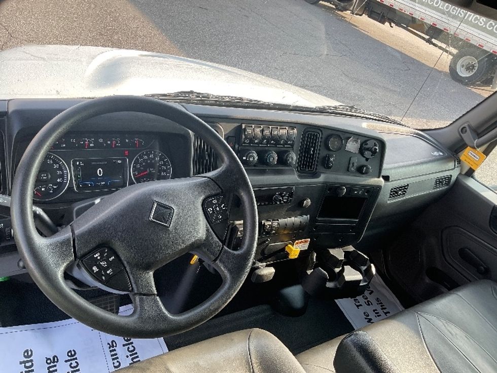 Medium Duty Box Truck-Light and Medium Duty Trucks-International-2021-MV607-South Bend-IN-141,544\n\t\tmiles-$ 62,750 - Image 17