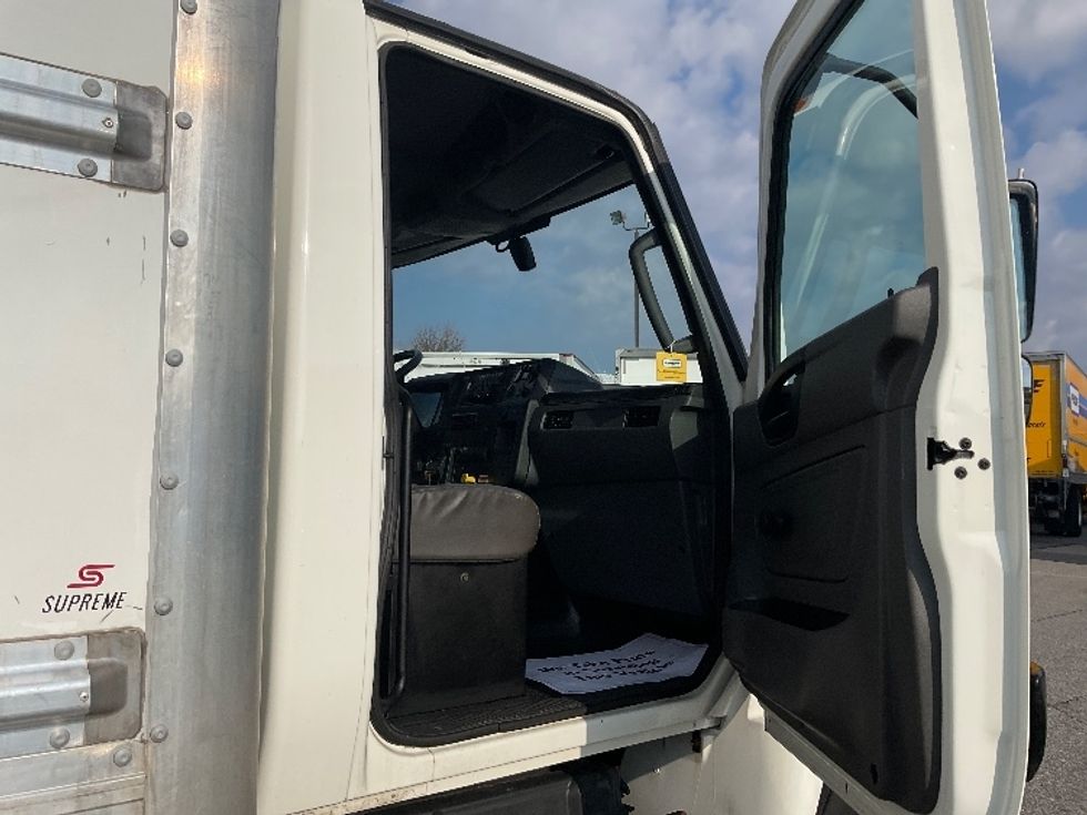 Medium Duty Box Truck-Light and Medium Duty Trucks-International-2021-MV607-South Bend-IN-141,544\n\t\tmiles-$ 62,750 - Image 20