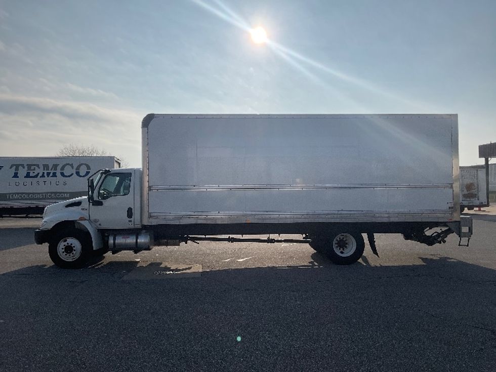 Medium Duty Box Truck-Light and Medium Duty Trucks-International-2021-MV607-South Bend-IN-141,544\n\t\tmiles-$ 62,750 - Image 4