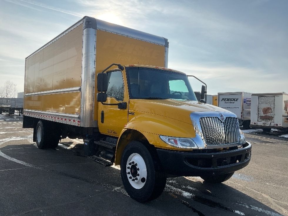 Medium Duty Box Truck-Light and Medium Duty Trucks-International-2021-MV607-South Bend-IN-167,247\n\t\tmiles-$ 40,750 - Image 1