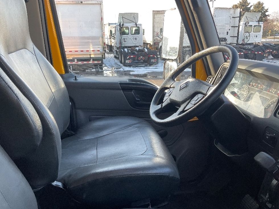 Medium Duty Box Truck-Light and Medium Duty Trucks-International-2021-MV607-South Bend-IN-167,247\n\t\tmiles-$ 40,750 - Image 22