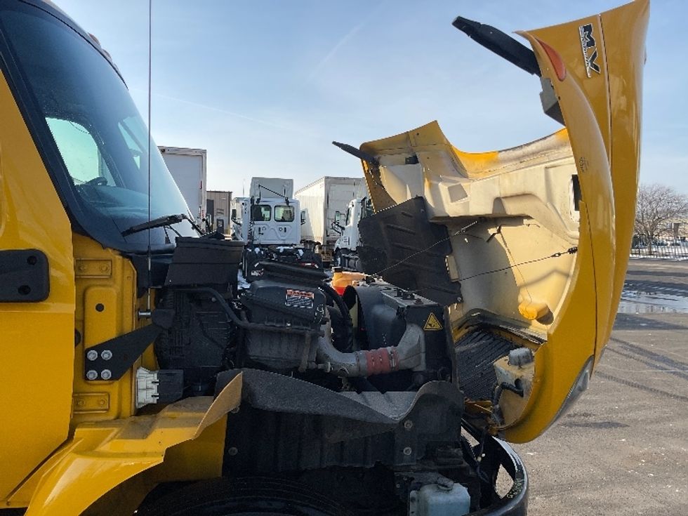 Medium Duty Box Truck-Light and Medium Duty Trucks-International-2021-MV607-South Bend-IN-167,247\n\t\tmiles-$ 40,750 - Image 23