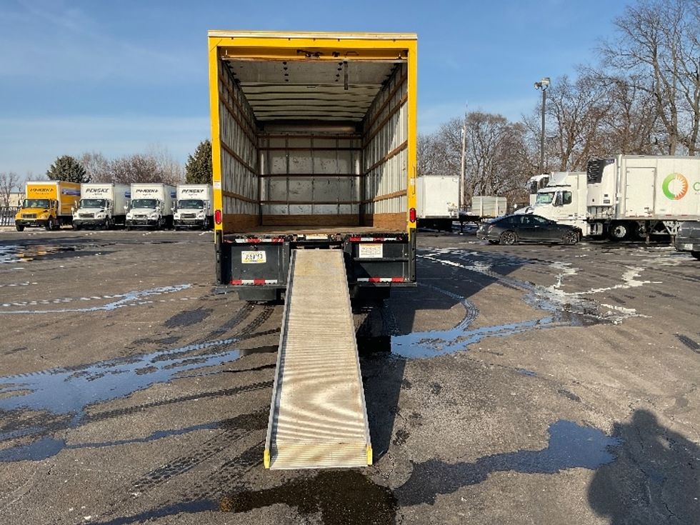 Medium Duty Box Truck-Light and Medium Duty Trucks-International-2021-MV607-South Bend-IN-167,247\n\t\tmiles-$ 40,750 - Image 9