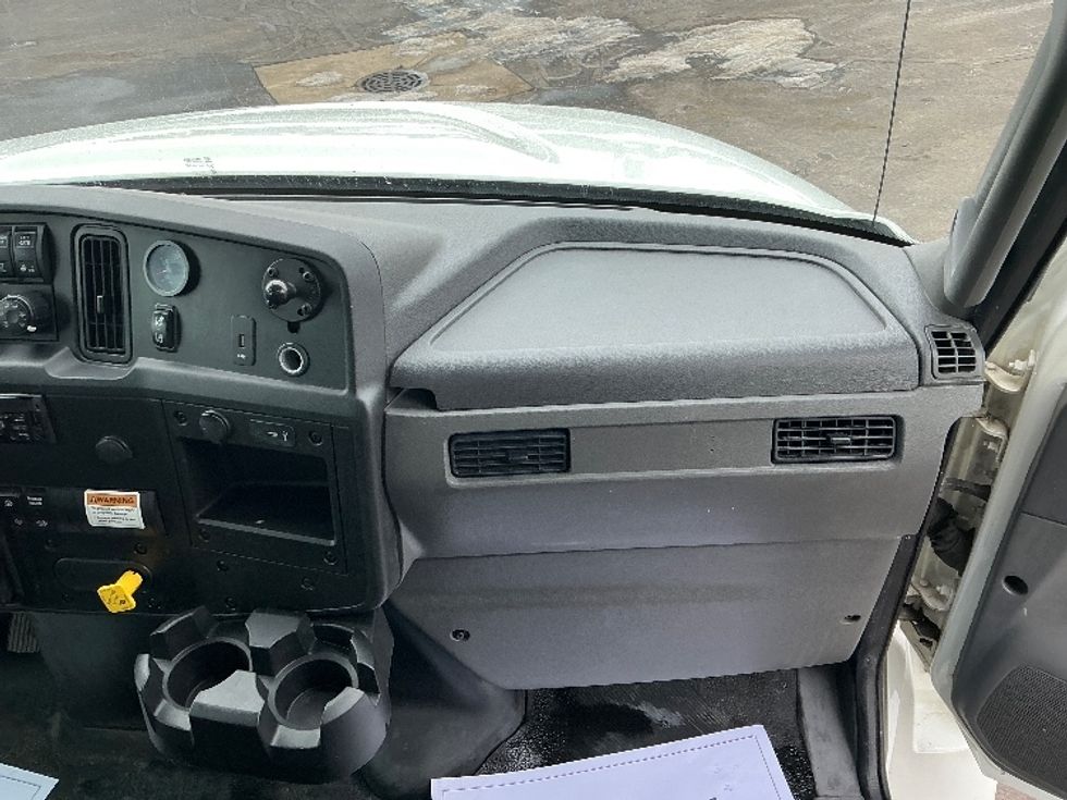 Medium Duty Box Truck-Light and Medium Duty Trucks-International-2021-MV607-South Bend-IN-193,934\n\t\tmiles-$ 51,500 - Image 21