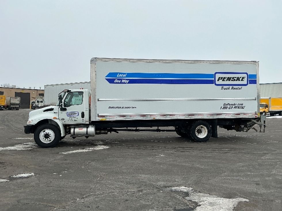 Medium Duty Box Truck-Light and Medium Duty Trucks-International-2021-MV607-South Bend-IN-193,934\n\t\tmiles-$ 51,500 - Image 4