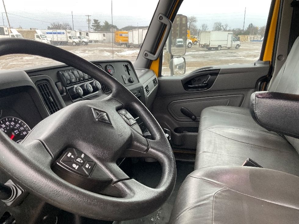 Medium Duty Box Truck-Light and Medium Duty Trucks-International-2021-MV607-South Bend-IN-247,270\n\t\tmiles-$ 33,500 - Image 17