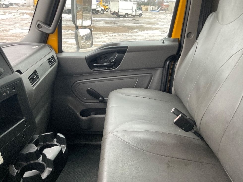 Medium Duty Box Truck-Light and Medium Duty Trucks-International-2021-MV607-South Bend-IN-247,270\n\t\tmiles-$ 33,500 - Image 19