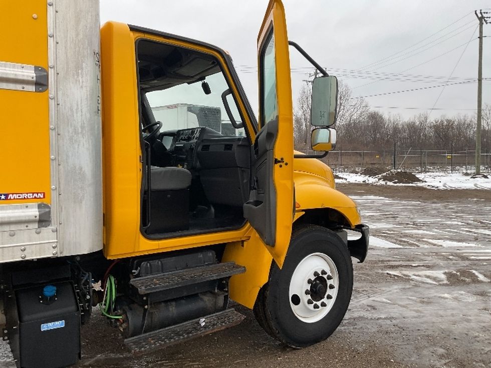 Medium Duty Box Truck-Light and Medium Duty Trucks-International-2021-MV607-South Bend-IN-247,270\n\t\tmiles-$ 33,500 - Image 20