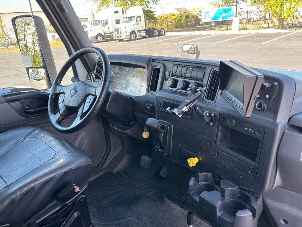 Medium Duty Box Truck-Light and Medium Duty Trucks-International-2021-MV607-South Plainfield-NJ-153,021\n\t\tmiles-$ 53,250 - Image 22