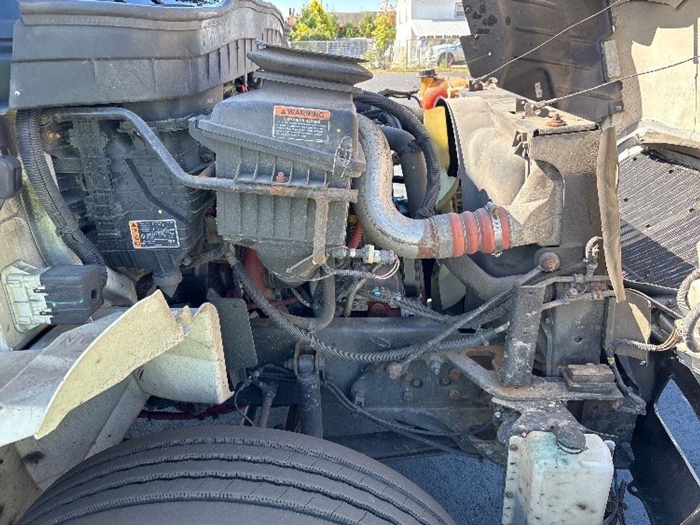 Medium Duty Box Truck-Light and Medium Duty Trucks-International-2021-MV607-South Plainfield-NJ-153,021\n\t\tmiles-$ 53,250 - Image 23