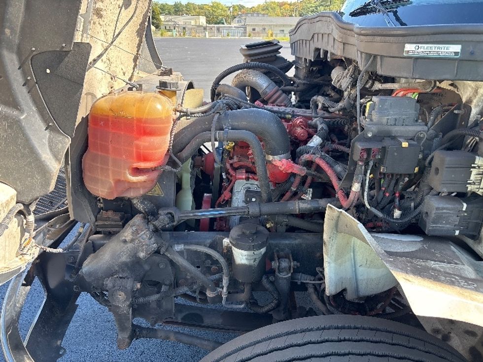 Medium Duty Box Truck-Light and Medium Duty Trucks-International-2021-MV607-South Plainfield-NJ-153,021\n\t\tmiles-$ 53,250 - Image 24