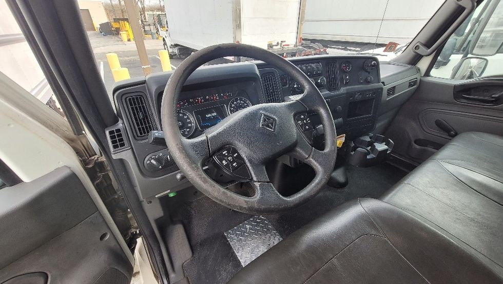 Medium Duty Box Truck-Light and Medium Duty Trucks-International-2021-MV607-South Plainfield-NJ-171,459\n\t\tmiles-$ 51,750 - Image 18