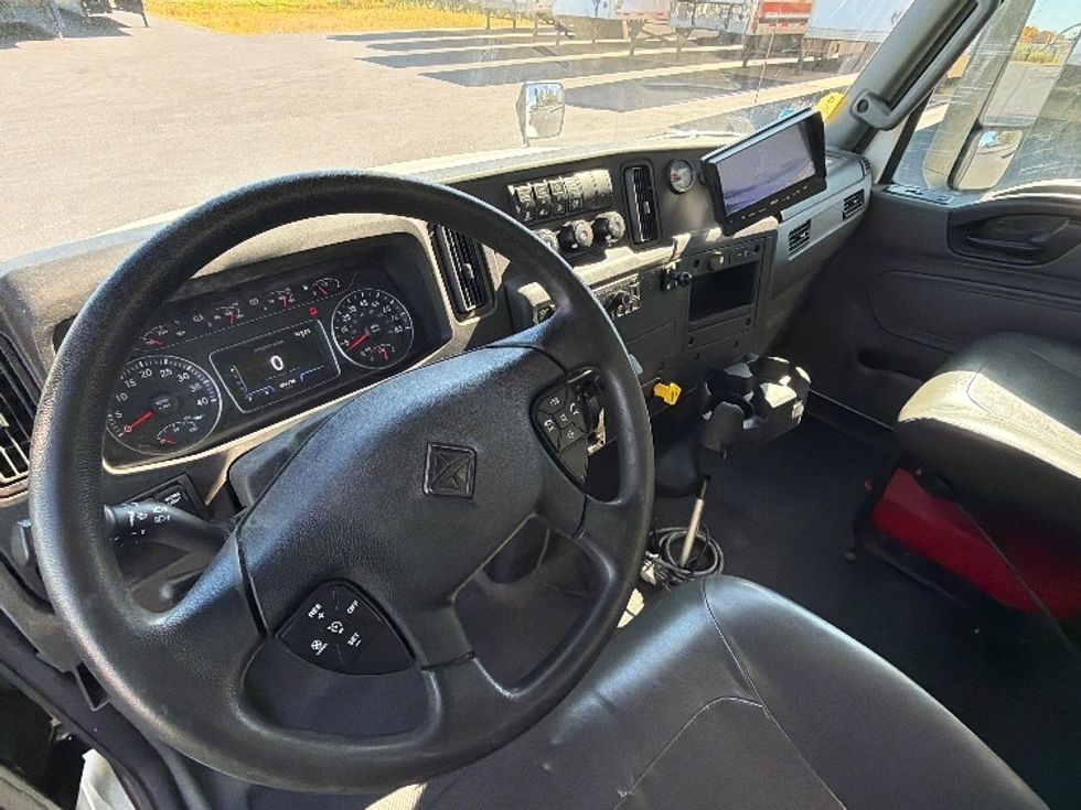 Medium Duty Box Truck-Light and Medium Duty Trucks-International-2021-MV607-South Plainfield-NJ-224,701\n\t\tmiles-$ 45,750 - Image 17